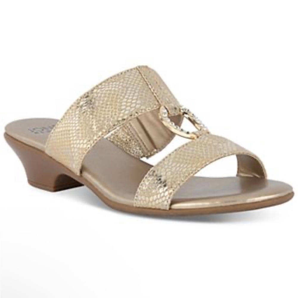Jones New York Gold Women's Sandals sz 7 - Picture 3 of 3